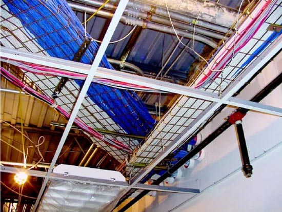 صفحات دراپ روی سقف دراپ