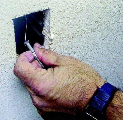 کشیدن کابل تا حفره پریز شبکه