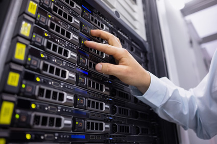 همکاری با رایکانت در تامین تجهیزات شبکه